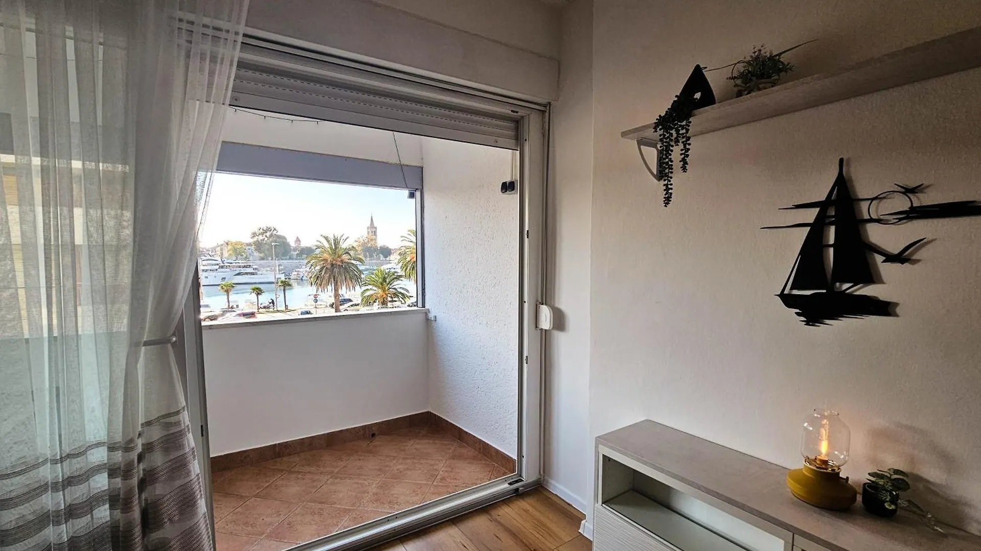 Apartment Mari Zara 0*,